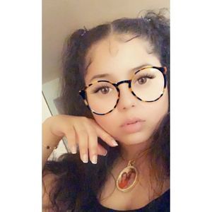 Meet your Posher, Justine